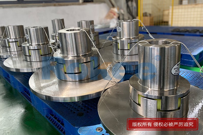 梅花聯軸器,梅花形彈性聯軸器,梅花型聯軸器,Rokee四爪型聯軸器三視圖畫法,榮基聯軸器生產廠家